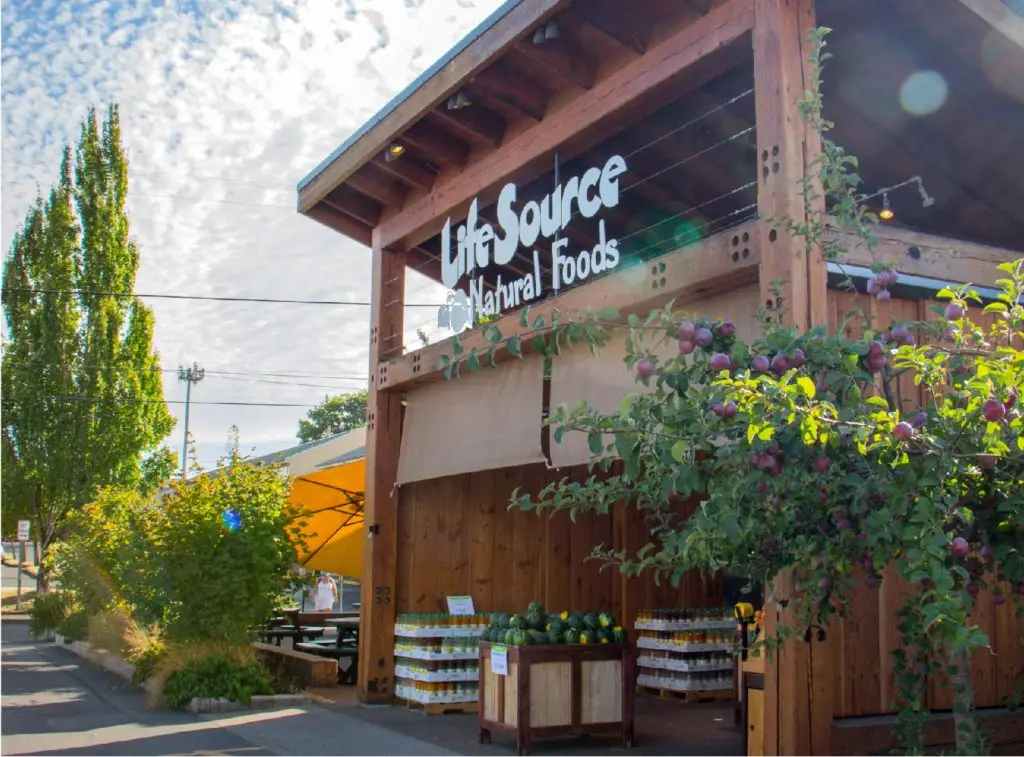 LifeSource Natural Foods | Locally Owned and Sourced Foods