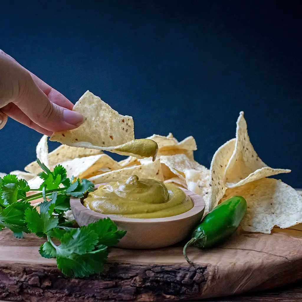 Vegan Cashew Queso Dip