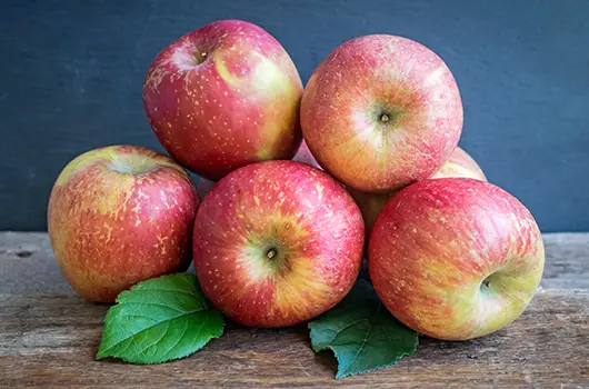 Apples Fuji